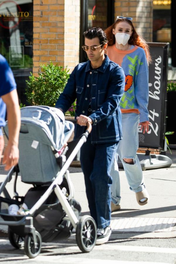 Joe Jo<em></em>nas and Sophie Turner are seen in Tribeca on Oct. 1, 2021, in New York City. 