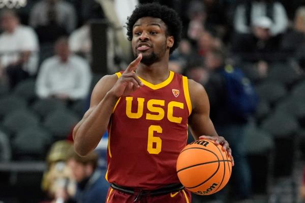 Bro<em></em>nny James averaged 4.8 points in his freshman year with USC.