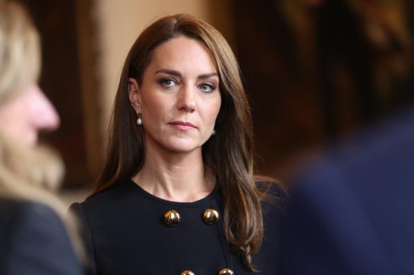 Catherine Princess of Wales visit the Guildhall Windsor to thank volunteers and staff that worked on the funeral of HM Queen Elizabeth II</p>

<p>　　The Prince and Princess of Wales meet staff at Windsor, UK - 22 Sep 2022