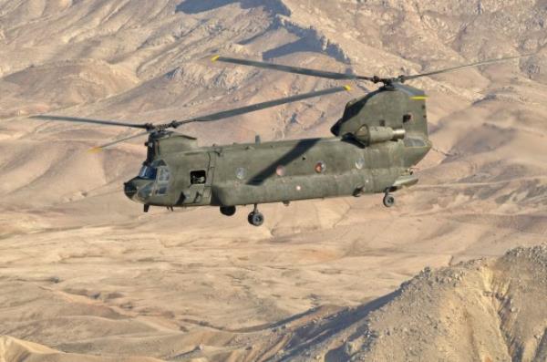 Italian Army CH-47C Chinook helicopter in flight over Afghanistan in support of the Internatio<em></em>nal Security Assistance Force (ISAF) mission.
