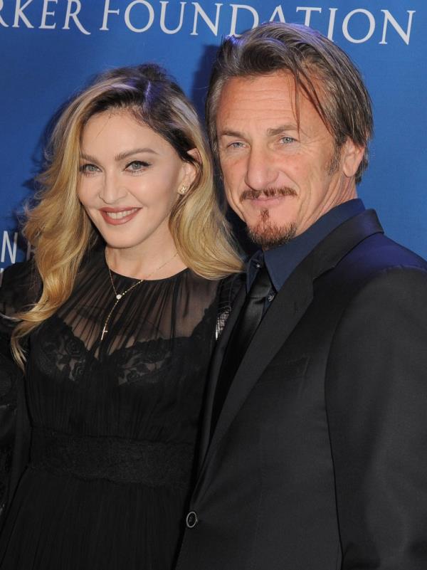 Sean Penn and Mado<em></em>nna at a charity gala in January 2016