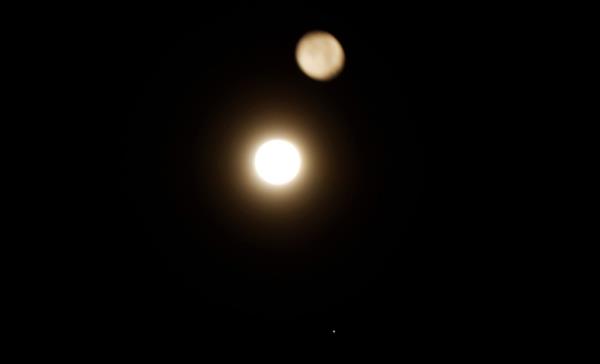 The Red Planet and the Moon will be roughly 4 degrees apart on Wednesday evening.