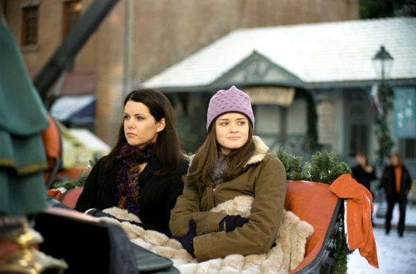 Lauren Graham and Alexis Bledel in a