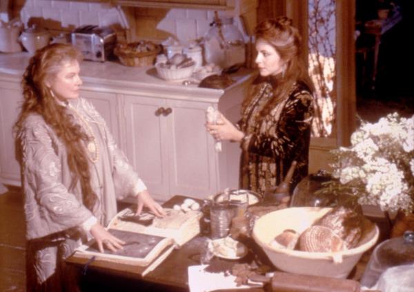 Dianne Wiest and Stockard Channing, in the 1998 film