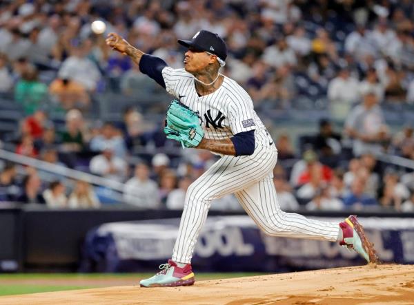 Marcus Stroman of the New York Yankees pitching during a game against the Toro<em></em>nto Blue Jays at Yankee Stadium