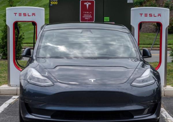 After the crash in a suburban area a<em></em>bout 15 miles northeast of Seattle, the driver told a trooper that he was using Tesla's Autopilot system and looked at his cellphone while the Tesla was moving.