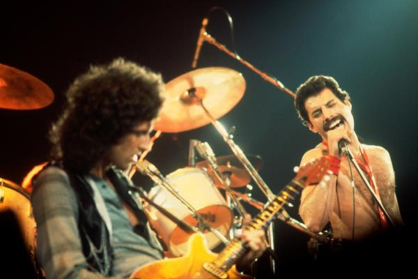 Brian May and Freddie Mercury performing on stage at the Rosemont Horizon in Rosemont, Illinois, September 19, 1980.