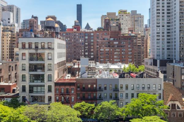 Midtown saw some bargains for renters, as well.