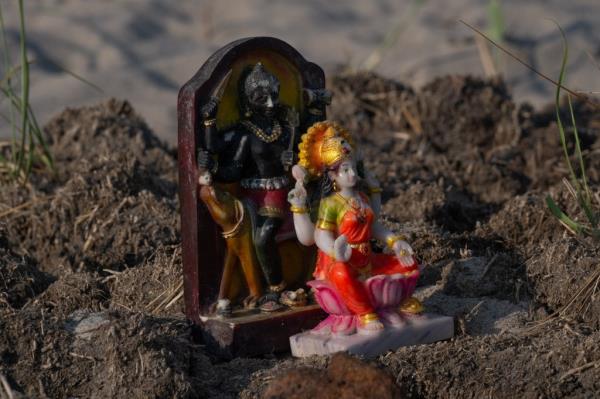 Hindu deity figures