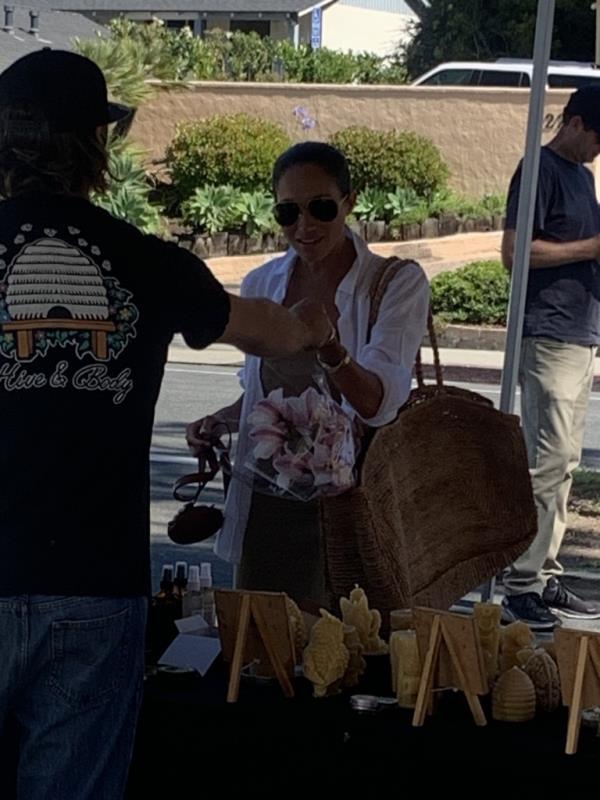 Meghan Markle takes her dog to the Farmer's Market in Montecito