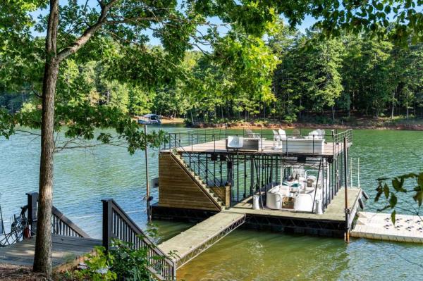 zac brown home