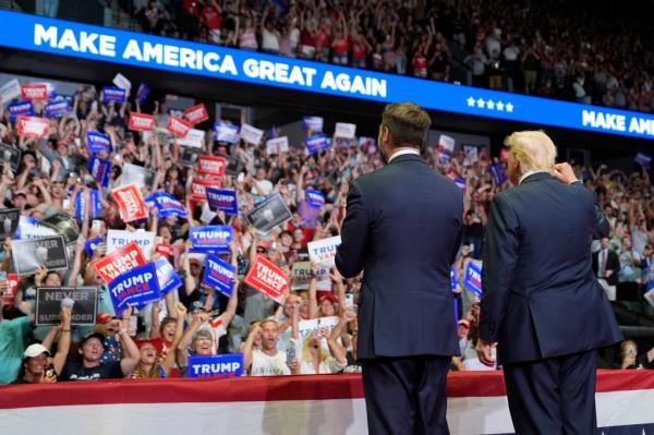 JD Vance, Do<em></em>nald Trump