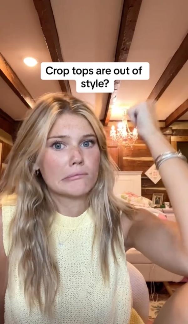 Model says millennial fashion ?staple? is out, divides opinion</p>

<p>　　