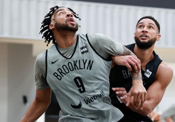Trendon Watford boxes out during a Nets practice earlier in the preseason.