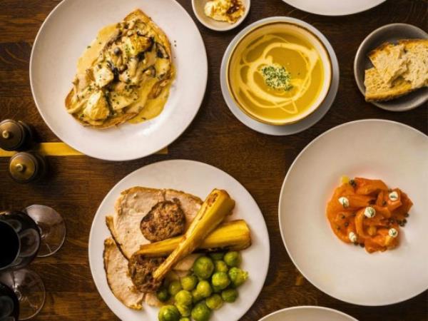 Lo<em></em>ndon restaurant launches speed service with three courses in an hour or your mo<em></em>ney backPivot Bar & Bistro