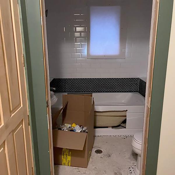 Rex Heuermann's bathroom.