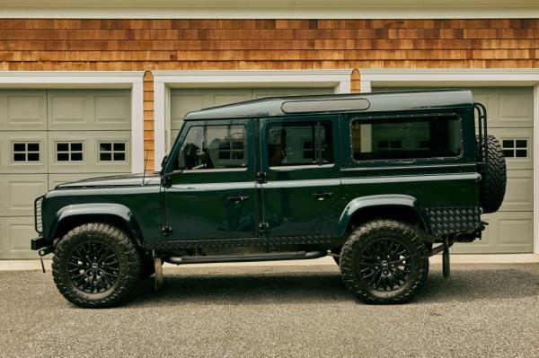 Exterior of the 2024 “Defender 90 S” SUV.