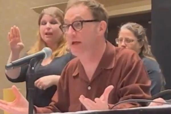 Tom Kenny reveals Spo<em></em>ngeBob is autistic
