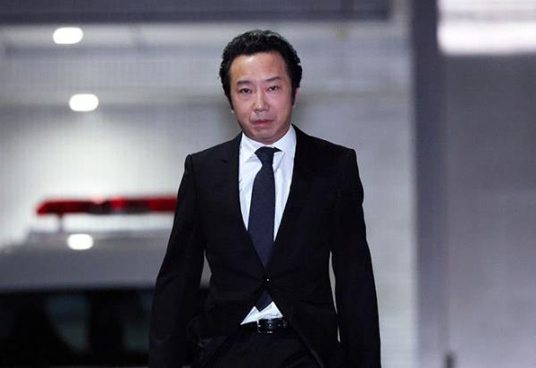 歌舞伎演员因参与父母自杀被判缓刑