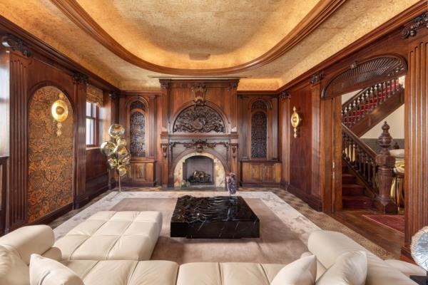The mansion was renovated in recent years.