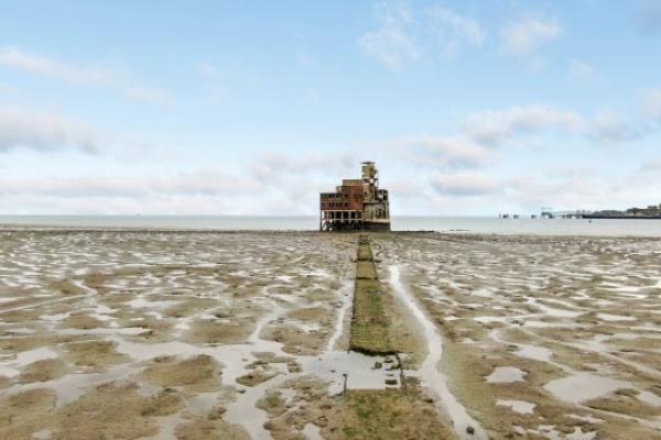 No1 The Thames, a 168-year-old gun tower,