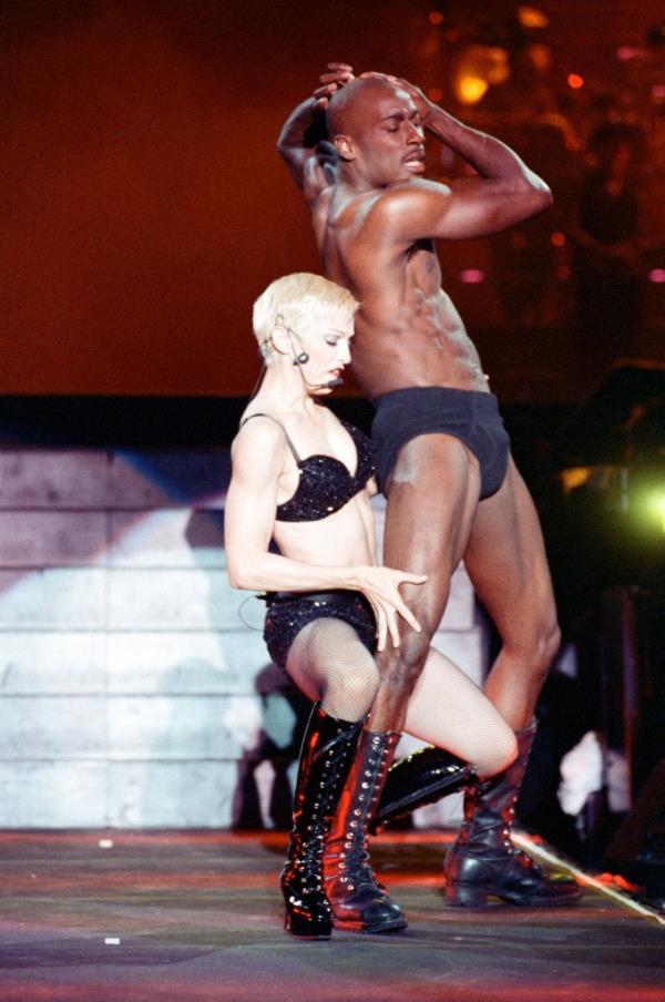 Mado<em></em>nna and a male dancer in the Girlie Show.