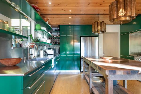 The kitchen. 