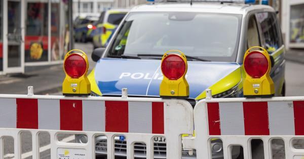 德国警方称，一名自称是索林根持刀袭击案幕后主使的男子自首