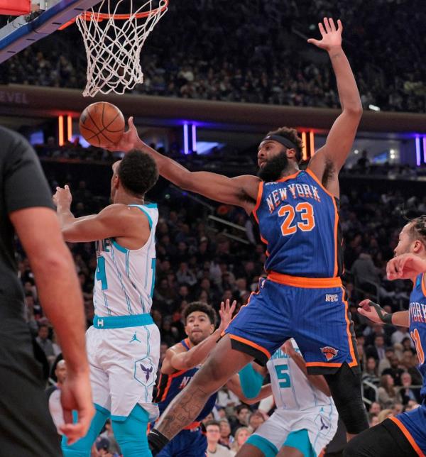 Knicks center Mitchell Robinson could make his return from injury against the Raptors.