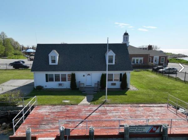 The residence comes with three bedrooms and two bathrooms.