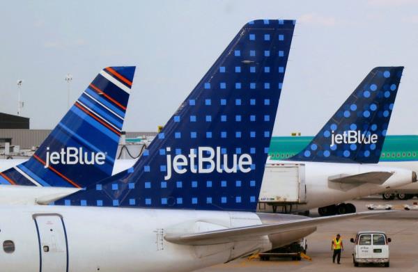 JetBlue tanked as the worst airline in the U.S. for a third straight year.