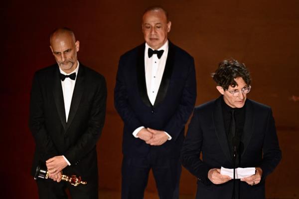 The speech was delivered alo<em></em>ngside James Wilson and Len Blavatnik, with the latter revealing that he had not seen or heard the remarks until during the show. 