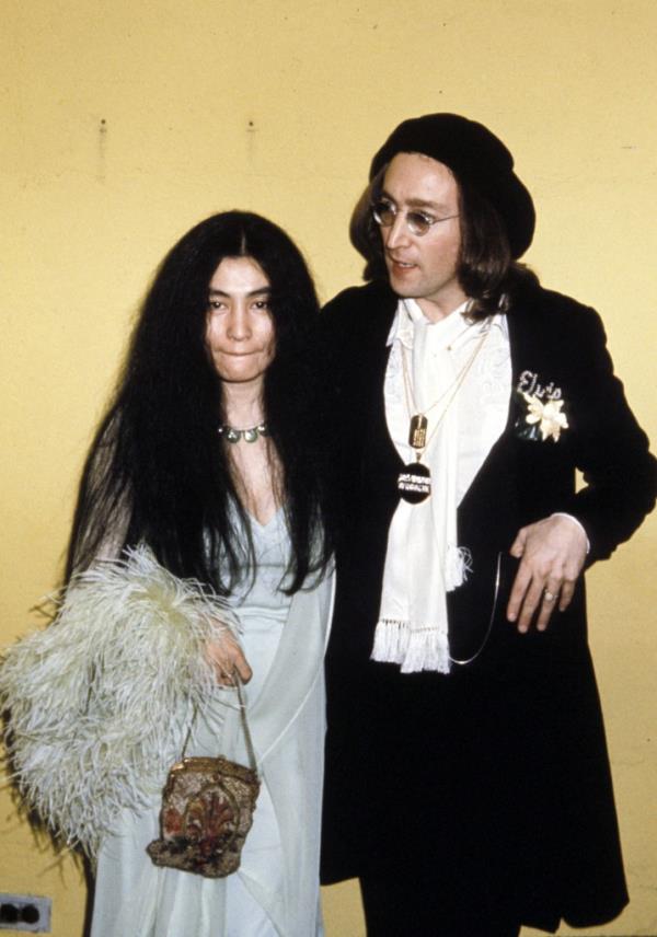 Yoko Ono and John Lennon at the 1975 Grammy Awards