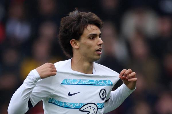 若昂·菲利克斯在转会截止日前转会巴萨