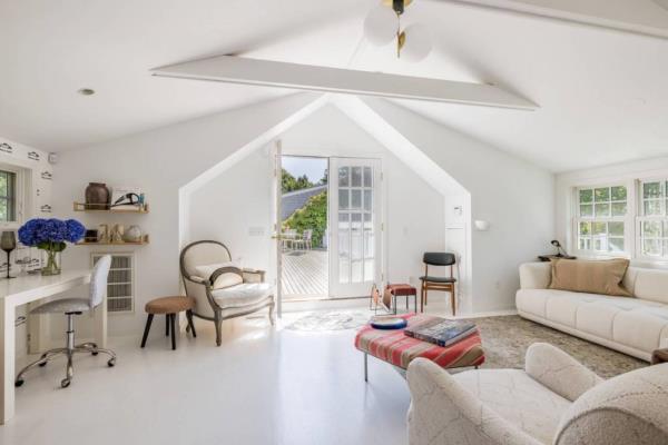 There's plenty of room to work and study in this Hamptons home
