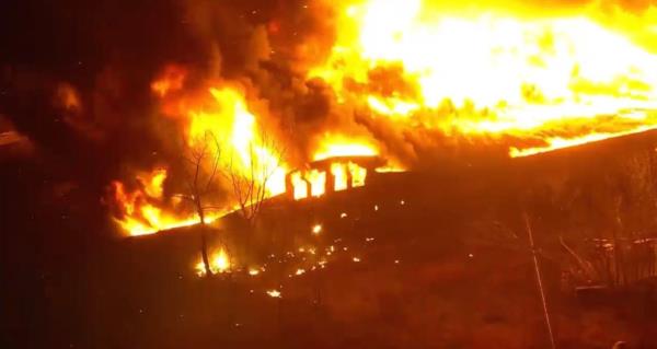 Heavy flames seen co<em></em>nsuming the warehouse on Trumbull Street in Elizabeth, New Jersey