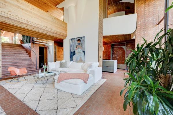 Living room.