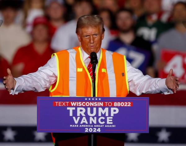 Do<em></em>nald Trump speaks to supporters during a campaign rally on Wednesday, October 30, 2024, at the Resch Center in Ashwaubenon, Wis.