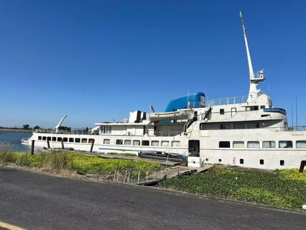 cruise ship aurora stockton sinking