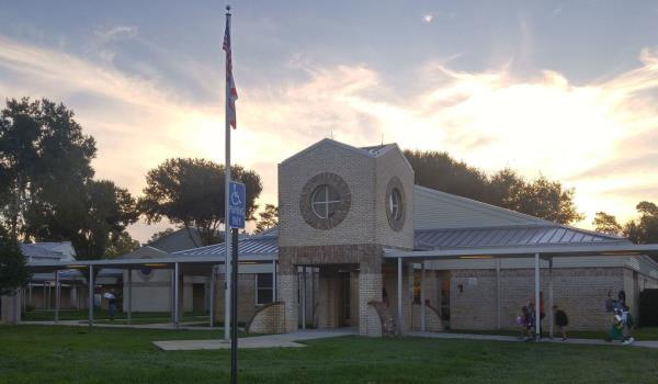 Forest Lake Elementary School.