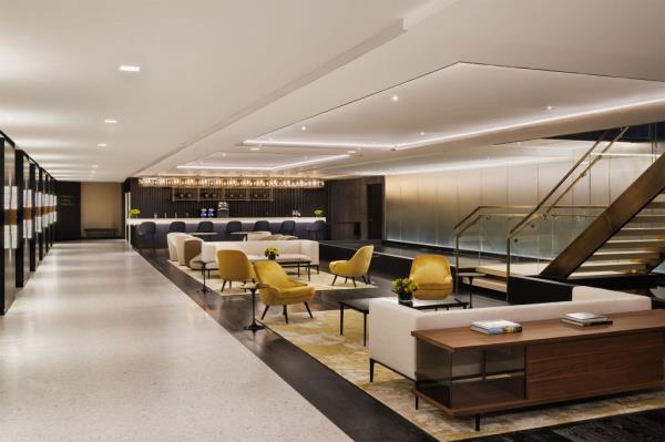The renovation added a plush, lounge-like tenants’-o<em></em>nly lobby on the 52d Street side and a modernized public lobby on 51st Street.