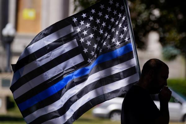 Thin blue line flag 