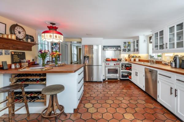 so<em></em>ndheim roxbury home sold