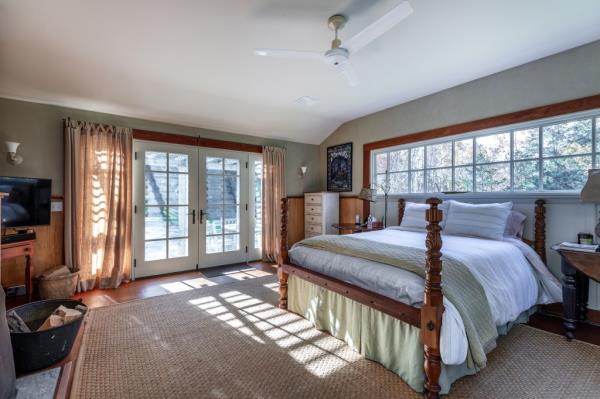 so<em></em>ndheim roxbury home sold
