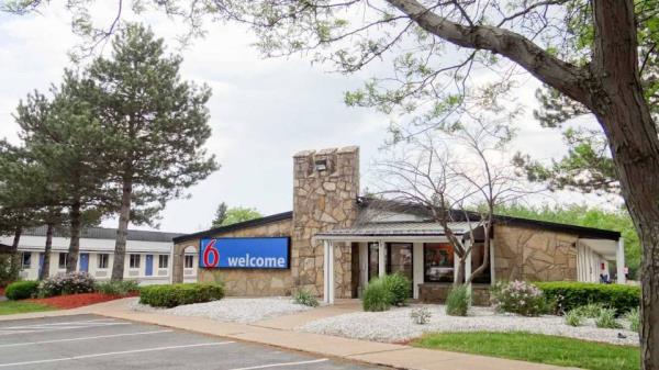 Motel 6