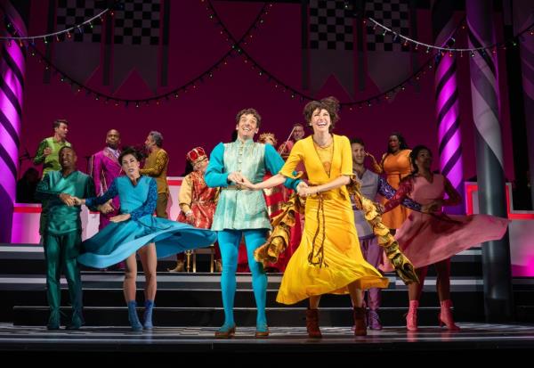 Michael Urie, Sutton Foster and cast dance