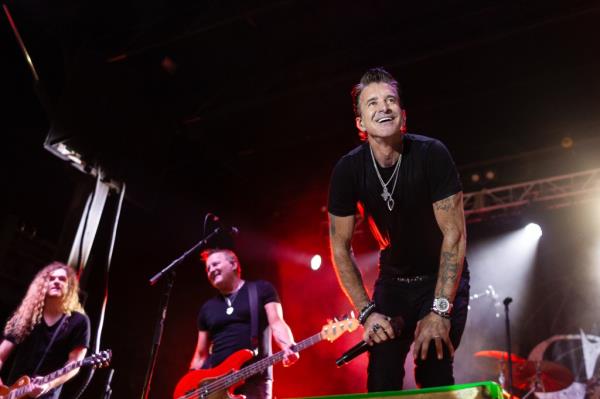 Scott Stapp and Creed
