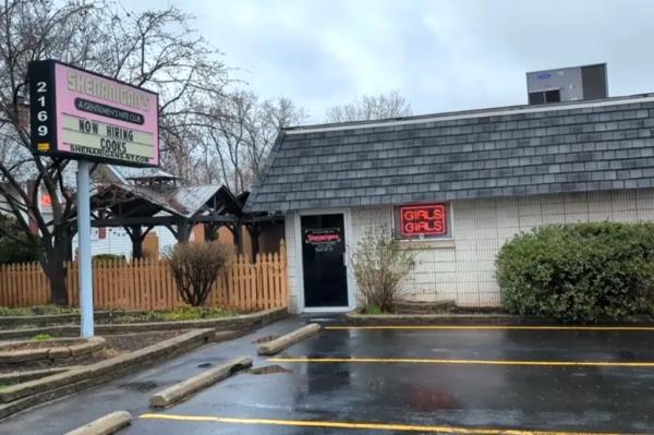 Shenanigans strip club building seen from outside in Albany area