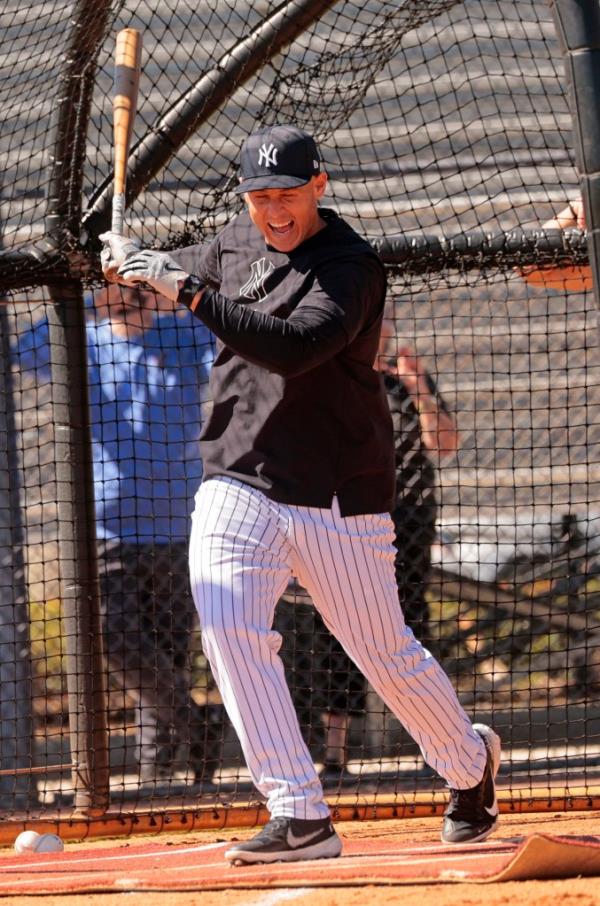 Anthony Rizzo takes batting practice at Yankees spring training on Feb. 22, 2024. 