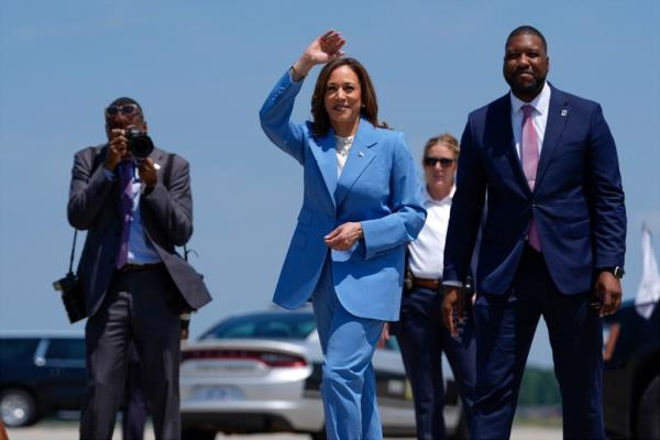 Democratic presidential nominee Vice President Kamala Harris waves as she arrives on Air Force Two at Raleigh-Durham Internatio<em></em>nal Airport, Friday, Aug. 16, 2024, in Morrisville, N.C.